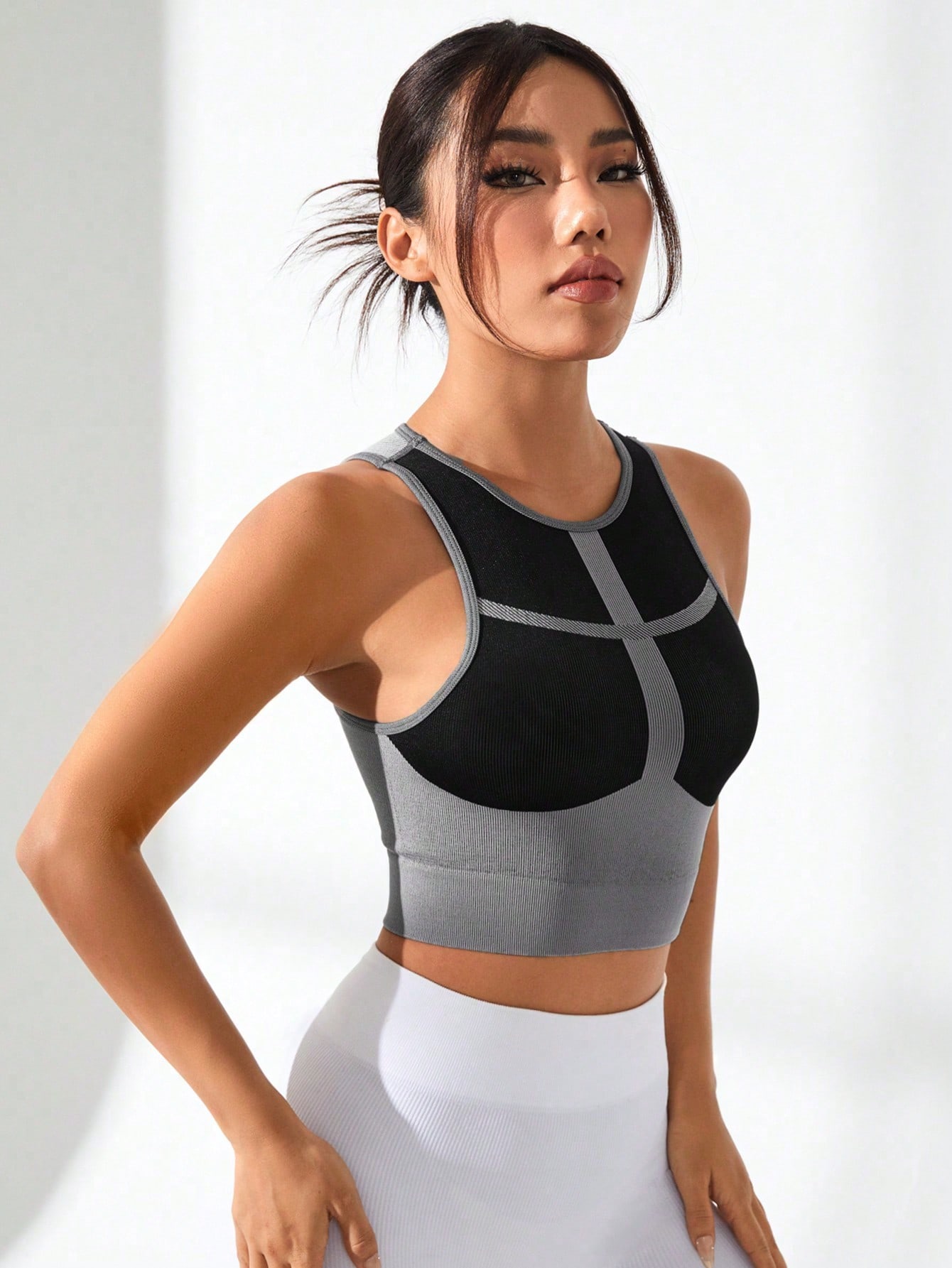 여성 컬러 블록 크로스 라인 리브드 크롭 탱크탑 레이서 - Tank Top Ribbed 리뷰 및 가격